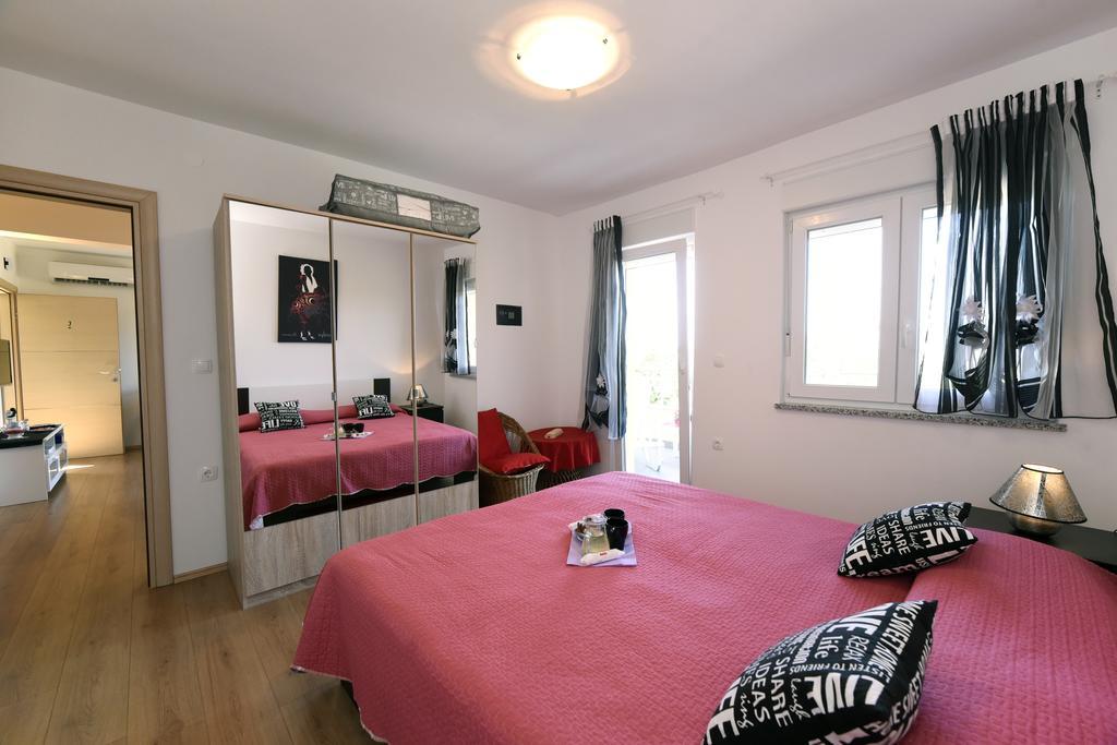 Apartments Rudy Ядраново Экстерьер фото