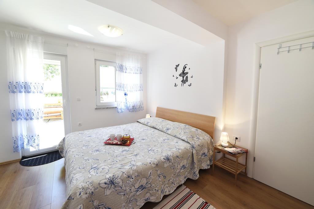 Apartments Rudy Ядраново Экстерьер фото