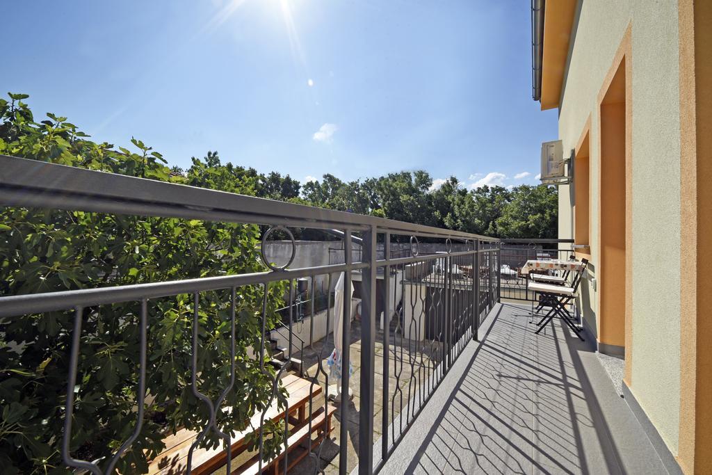 Apartments Rudy Ядраново Экстерьер фото